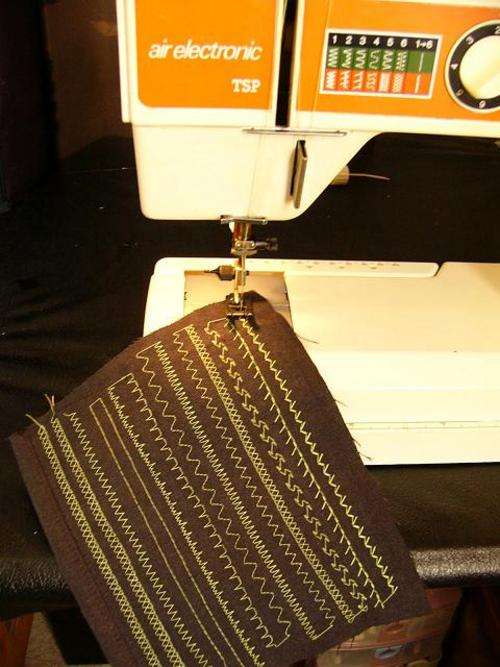 ELNA TSP AIR ELECTRONIC SWISS MADE SEWING MACHINE