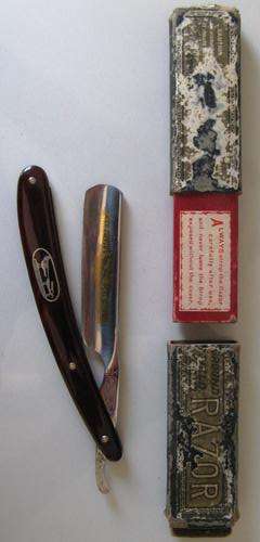ANTIQUE GARANTIE SOLINGEN STRAIGHT RAZOR / BERMAN (MADE IN GERMANY)