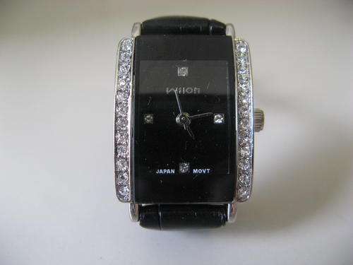 Elegant Crystal Ladies Bracelet Bangle Quartz Watch