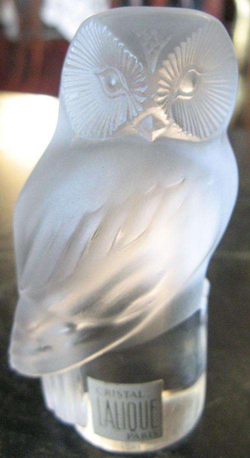 RED OPEN FROM R2500 TO R1000  Lalique Crystal Owl Paperweight