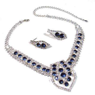 Swarovski Crystal Pendant Choker/ Necklace and Earing Set