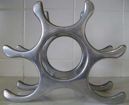 6 BOTTLE CAPACITY FUNKY  STEEL COUNTER TOP WINE RACK