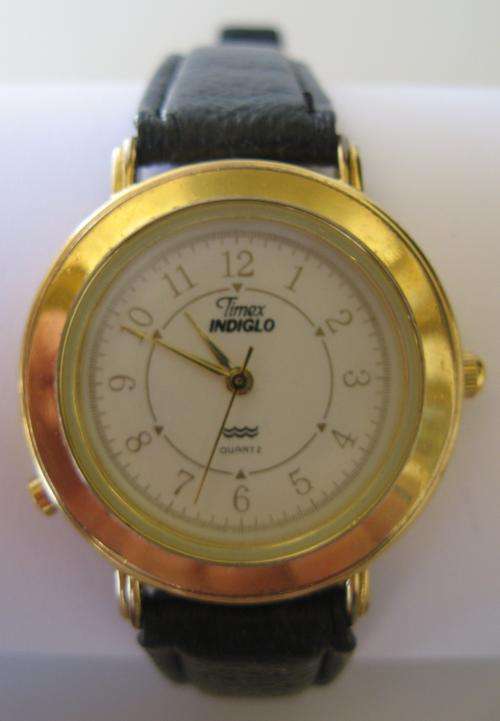VERY COLLECTABLE TIMEX INDIGLO WRIST WATCH( MENS )