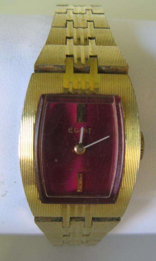 WOMANS 18ct GP LE GANT WRIST WATCH