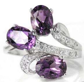 ***Chic!*** Natural Amethyst White Gold Ring
