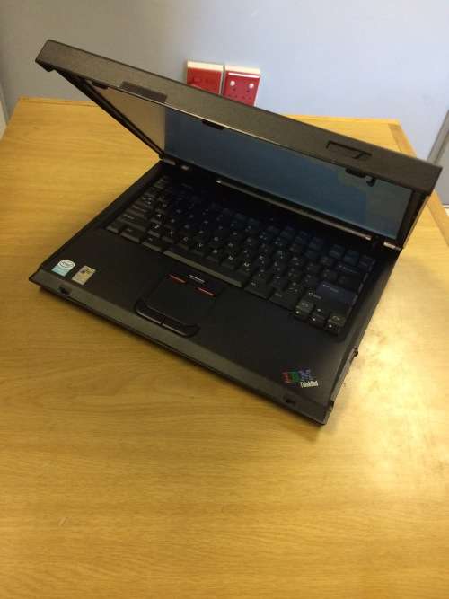 IBM / LENOVO Thinkpad R52 LAPTOP EXCELLENT CONDITION