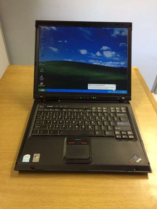 IBM / LENOVO Thinkpad R52 LAPTOP EXCELLENT CONDITION