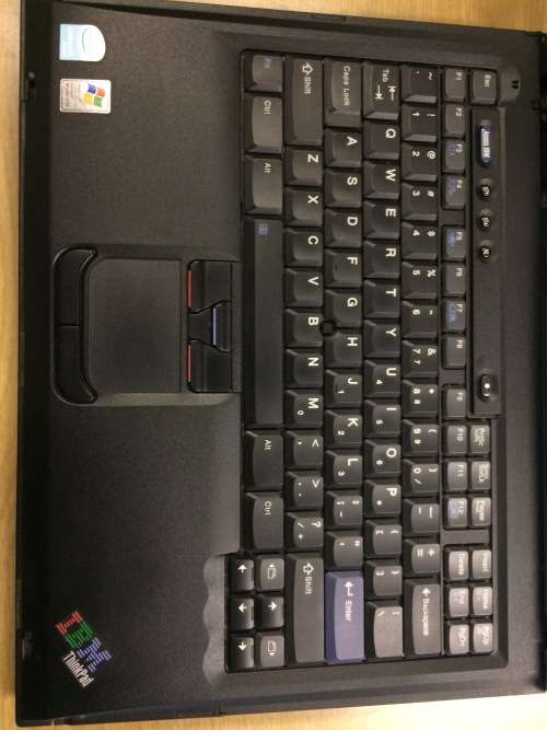IBM / LENOVO Thinkpad R52 LAPTOP EXCELLENT CONDITION