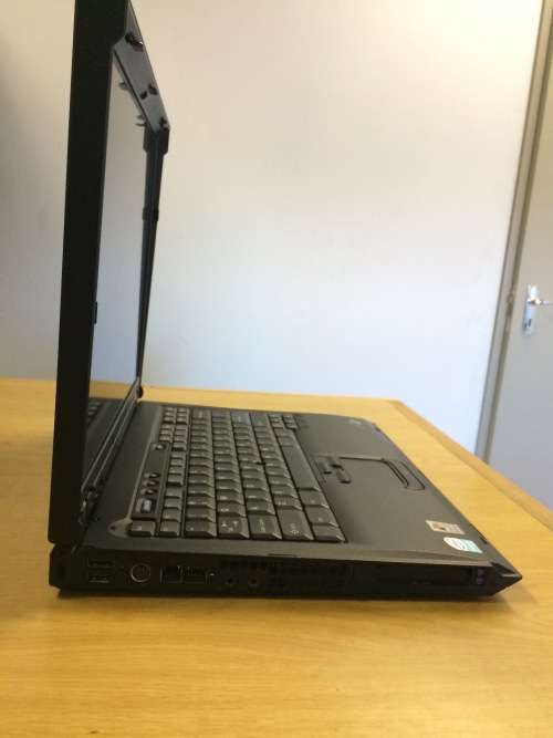 IBM / LENOVO Thinkpad R52 LAPTOP EXCELLENT CONDITION