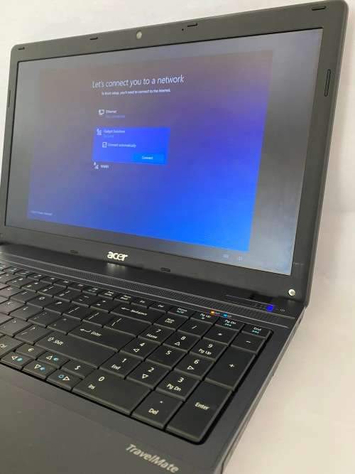 *AMD HD GRAPHICS*LIKE NEW**ACER TRAVELMATE 5742 INTEL CORE - i5 | 8GB RAM | 500GB HDD | HD 15.6 LCD*