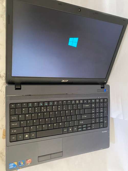 *AMD HD GRAPHICS*LIKE NEW**ACER TRAVELMATE 5742 INTEL CORE - i5 | 8GB RAM | 500GB HDD | HD 15.6 LCD*
