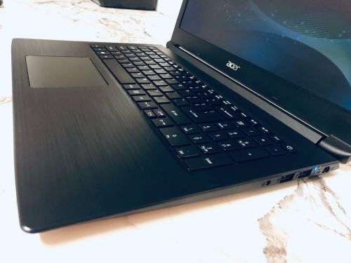 Excellent Condition Acer Apire 3 Intel Core i5 - 7200U | 8GB DDR4 RAM | 500GB 7200 RPM HDD |15.6 HD