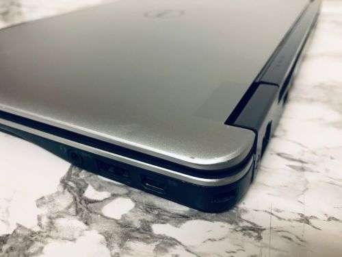 *Dell Latitude E7240 Business Ultrabook Intel Core i5-4210U | 8GB RAM | 128GB M.2 SSD | BACKLIT KB*