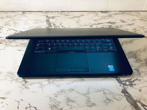 EXCELLENT Dell Latitude E5450 Business Notebook Intel Core i5 vPro 8GB DDR4 500 GB  HDD *HD Display