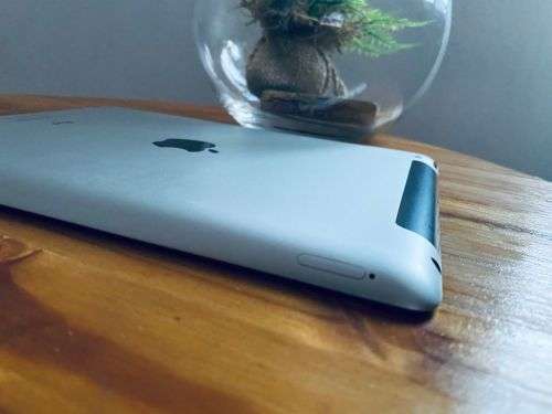 **Excellent** Apple iPad 2 Wi-Fi + 3G  9.7 inch  16GB Model A1396 + Fitted Tampered Glass **