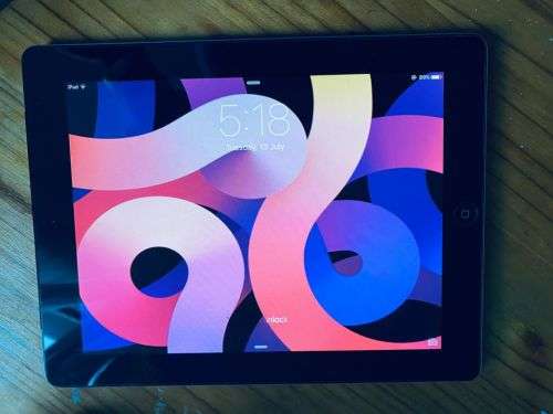 **Excellent** Apple iPad 2 Wi-Fi + 3G  9.7 inch  16GB Model A1396 + Fitted Tampered Glass **