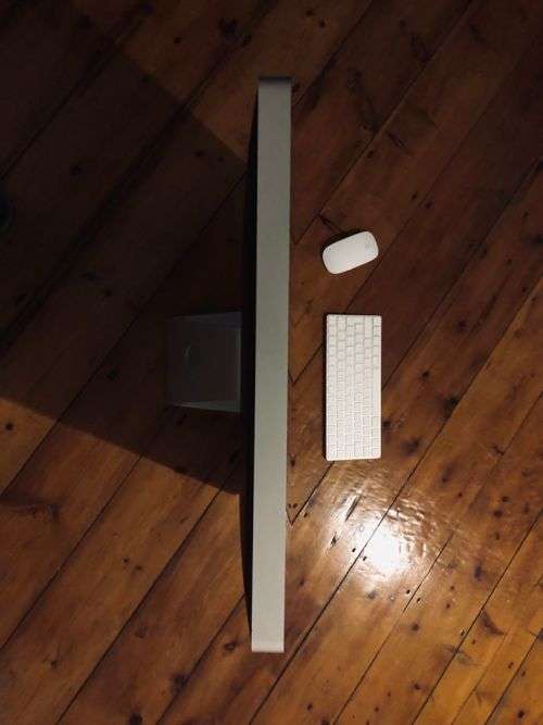 ***Excellent Apple iMac 24 inch 1TB HDD | 4GB RAM | 1080P+ Display | Wireless Combo Deal *****