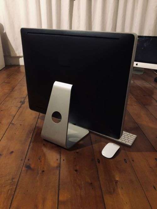 ***Excellent Apple iMac 24 inch 1TB HDD | 4GB RAM | 1080P+ Display | Wireless Combo Deal *****