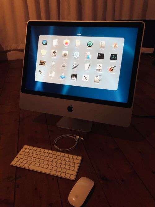 ***Excellent Apple iMac 24 inch 1TB HDD | 4GB RAM | 1080P+ Display | Wireless Combo Deal *****