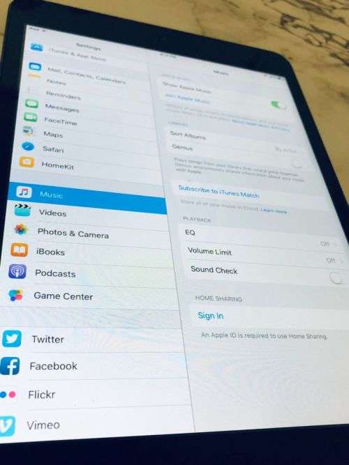 Apple iPad Mini Wi-Fi Only 7.9 inch 16GB Model A1432