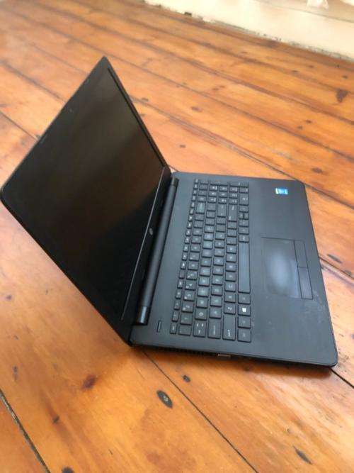 HP 250 G6 15.6` Core i3-5005u 8GB RAM 500GB HDD Win 10 Pro Full HD 1080P Dispay