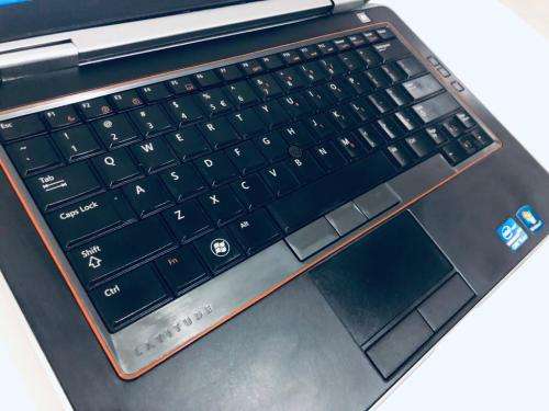 DELL LATITUDE E6320 ENTERPRISE LAPTOP i5 vPro | 4GB RAM | 500GB HDD | HD 14 LED***