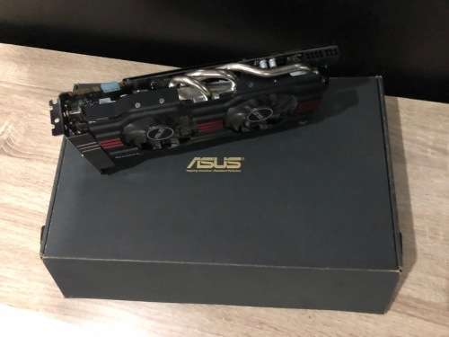 *LIKE NEW* 4K  ASUS GeForce GTX 770 DirectCU II GPU *BOXED*
