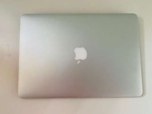 13-inch MacBook Air 1.6GHz (2015) Dual Core 5th-Gen Intel Core i5 256GB - Silver - MacOS Monterey