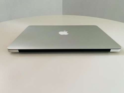 13-inch MacBook Air 1.6GHz (2015) Dual Core 5th-Gen Intel Core i5 256GB - Silver - MacOS Monterey