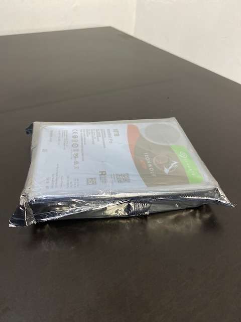 ***NEW AND SEALED*** 10TB Seagate IronWolf 3.5` Internal NAS Hard Drive 7200rpm 256MB Cache