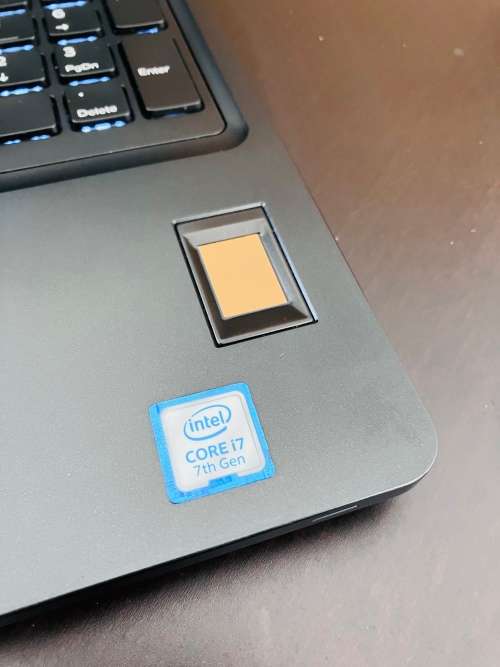 *Like New* - Dell Latitude 5580 15.6` FHD - 7th Gen i7 - 16GB - 256GB SSD - Backlit KB - Type-C  LTE