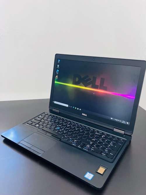 *Like New* - Dell Latitude 5580 15.6` FHD - 7th Gen i7 - 16GB - 256GB SSD - Backlit KB - Type-C  LTE