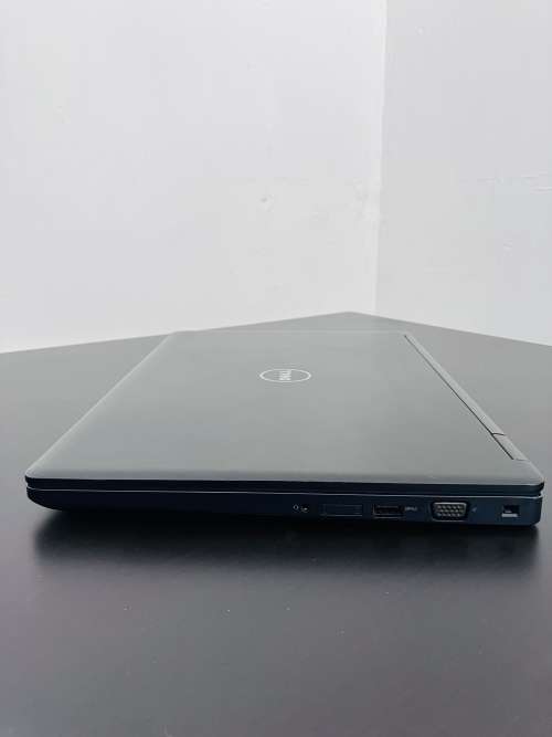 *Like New* - Dell Latitude 5580 15.6` FHD - 7th Gen i7 - 16GB - 256GB SSD - Backlit KB - Type-C  LTE