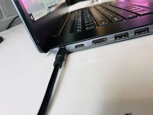 ***Boxed*** Dell Vostro 5581 15.6` FHD - 8th Gen i5 - 8GB - 500GB HDD - Backlit KB - Type-C