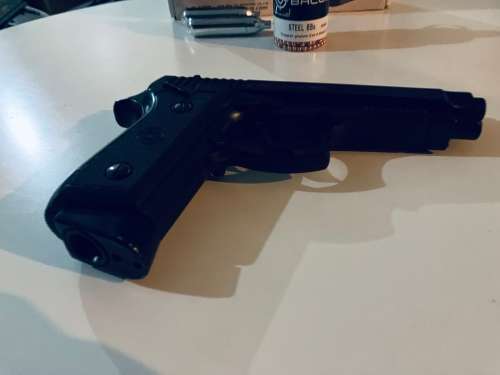 KWC PT92 Full Metal Semi and Full Auto 4.5MM CO2 Blowback Gas Gun Set