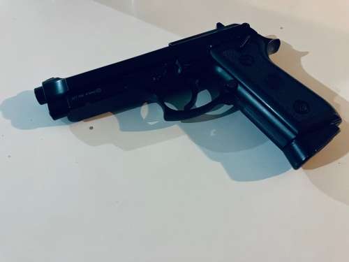 KWC PT92 Full Metal Semi and Full Auto 4.5MM CO2 Blowback Gas Gun Set