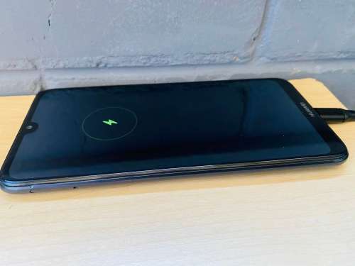 Huawei Y7 2019 32GB Dual Sim - Midnight Black - PLEASE READ