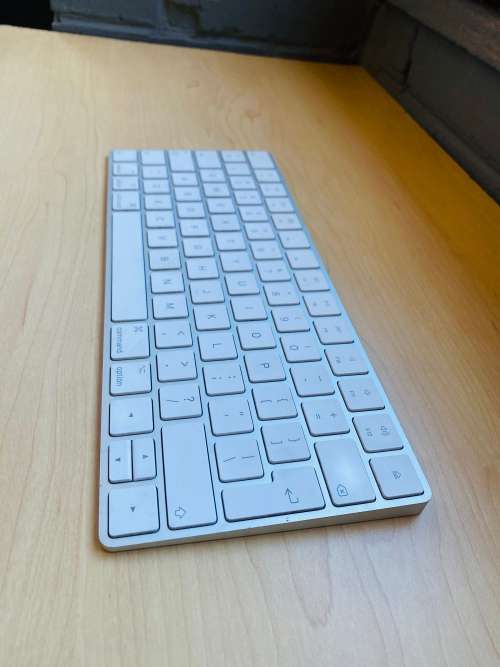 Apple Magic Keyboard Retail R2999