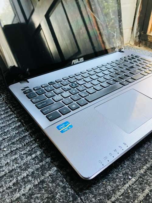*TOUCH SCREEEN*ASUS Laptop Core i3 3rd Gen 3217U | Windows 10 | 4GB DDR3 | 500GB HDD **PLEASE READ**