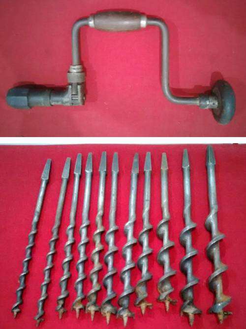 ANTIQUE SET OF 11 GILPINS AUGER BIT + A VINTAGE HAND BRACE DRILL - ORIG BAG BADLY WORN - READ DESC