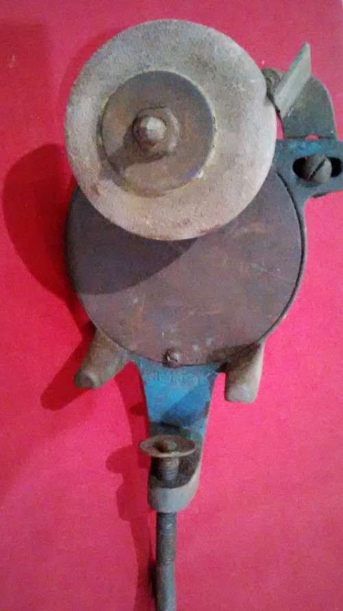 VINTAGE HAND CRANK GRINDER - TABLE CLAMP ||Ref desc. & view pictures