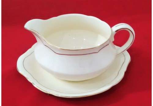 ALFRED MEAKIN GRAVY BOAT  BOWL 17x10cm PLATE 19x17cm - Read Desc & See Pictures