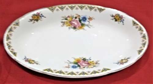 VINTAGE JOHN MADDOCK & SONS IVORY WARE GRAVY BOAT 20x9cm PLATE 21x12cm - Please see Pics & read desc