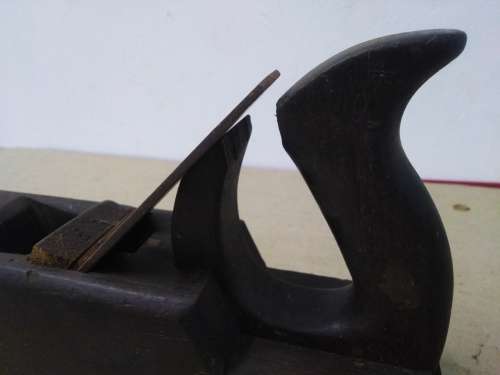 VINTAGE WOODEN PLANE - NOTE CHECK "LEVEL CAP & HANDLE" - C Pics N Description