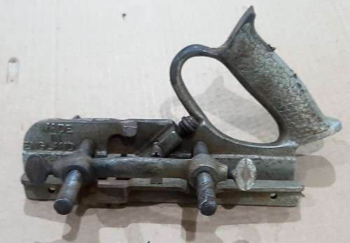 Records No44 Plough Plane - no blades - check chip on handle - C Pics 4 Condition