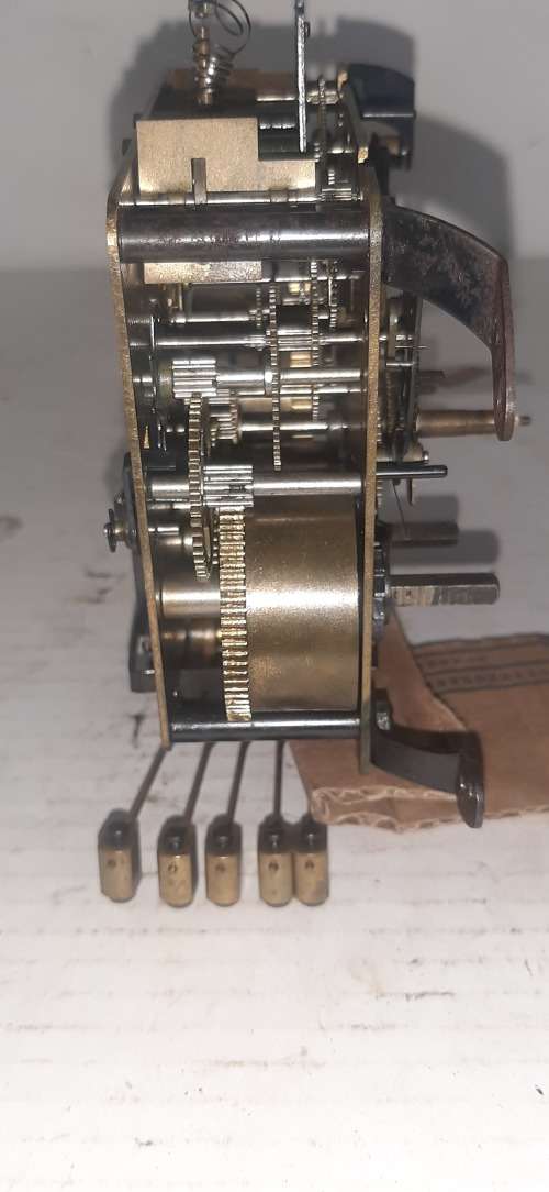 Vintage Hermle FHS340-020 clock movement - as per pictures as they part of the description