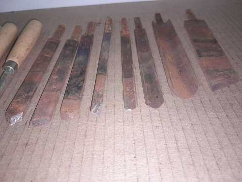 5 CARVING CHISELS & 8 CHISEL BLADES - R125 START