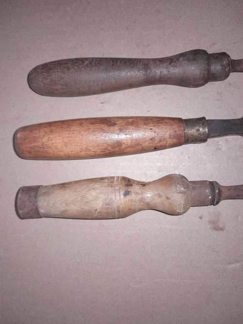 VINTAGE CHISELS -  SEE PICTURES