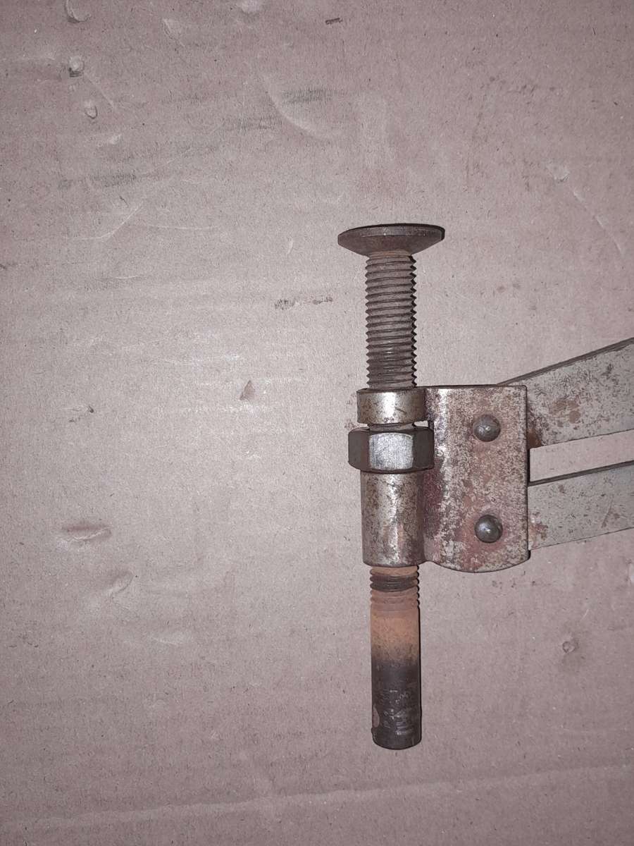 SYKES PICKAVANT No 038500 COMPRESSION VALVE CLAMP -See Pictures