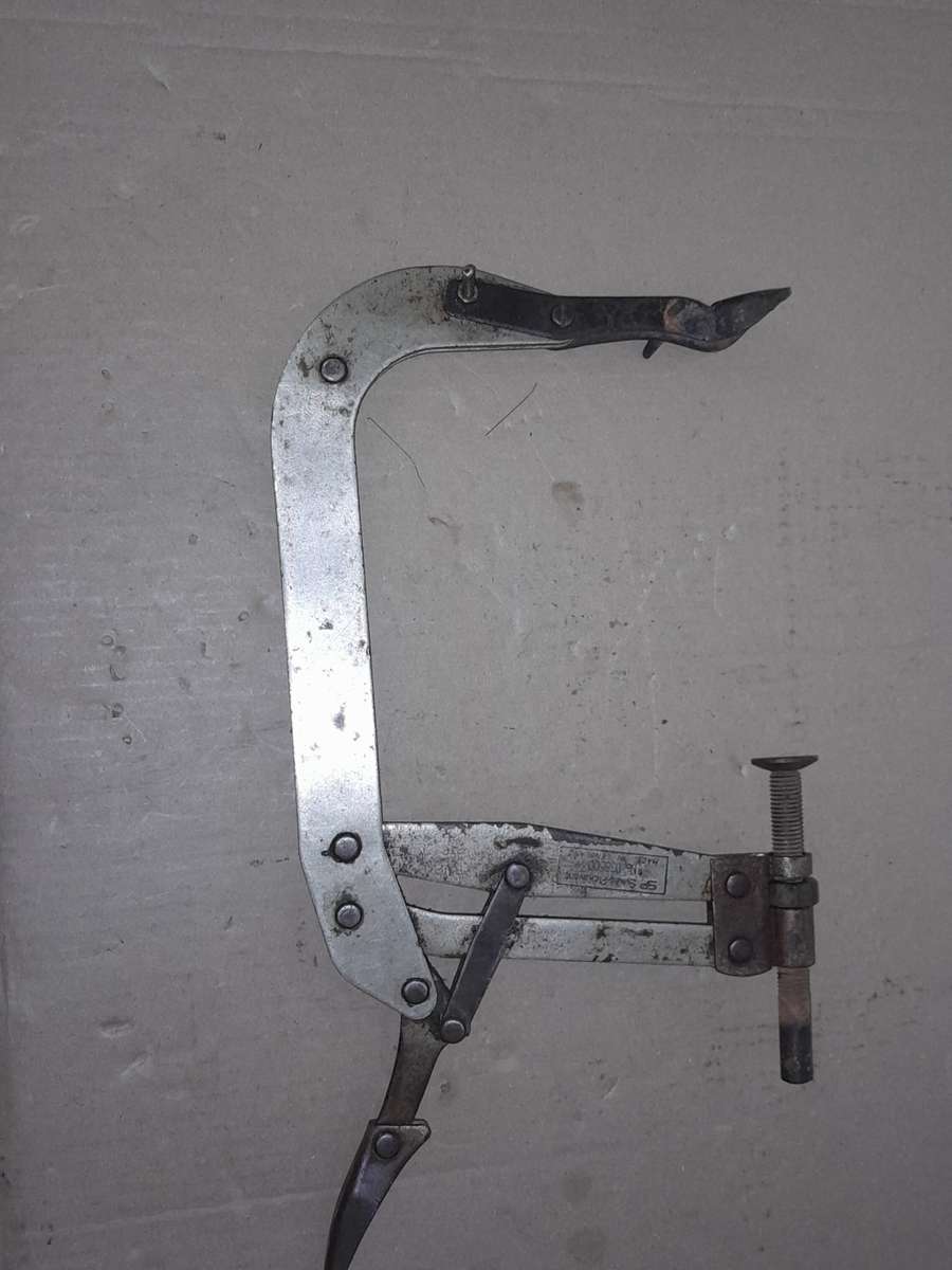 SYKES PICKAVANT No 038500 COMPRESSION VALVE CLAMP -See Pictures